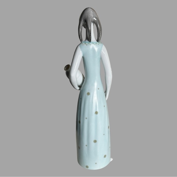 Hollohaza Hungarian Vintage Porcelain Waterbearer Woman Figurine - Picture 8 of 11